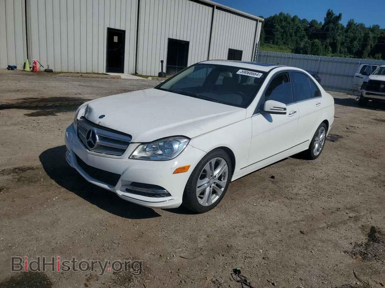 Photo WDDGF4HB0DA771767 - MERCEDES-BENZ C-CLASS 2013