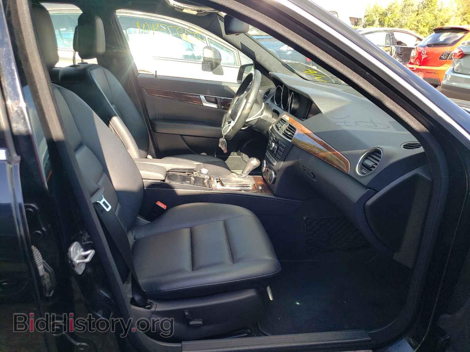 2014 MERCEDES-BENZ C-CLASS - VIN: WDDGF8AB3EA913015 - Фото 5