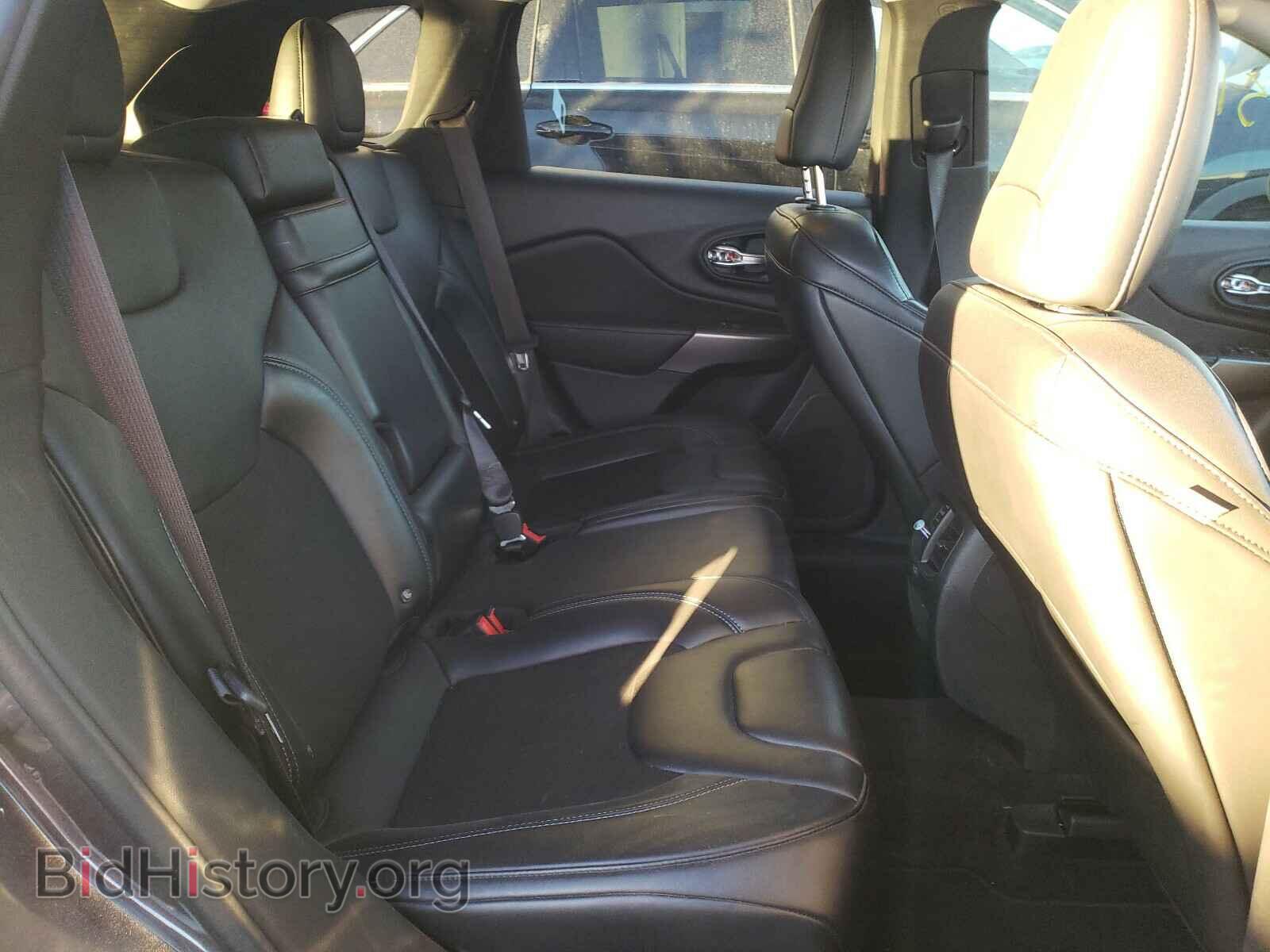 2019 JEEP CHEROKEE - VIN: 1C4PJLLB9KD109952 - Фото 6