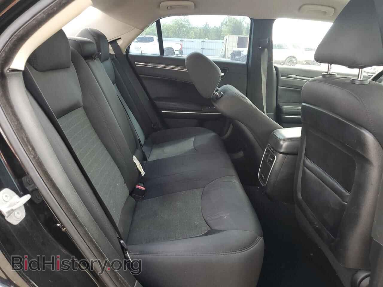 2019 CHRYSLER 300 - VIN: 2C3CCAAG4KH566350 - Фото 10