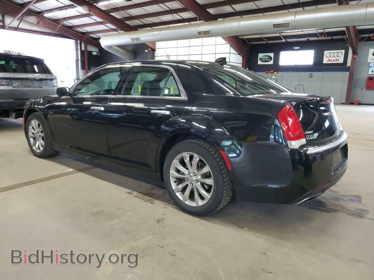 2015 CHRYSLER 300 - VIN: 2C3CCASG4FH767394 - Фото 2