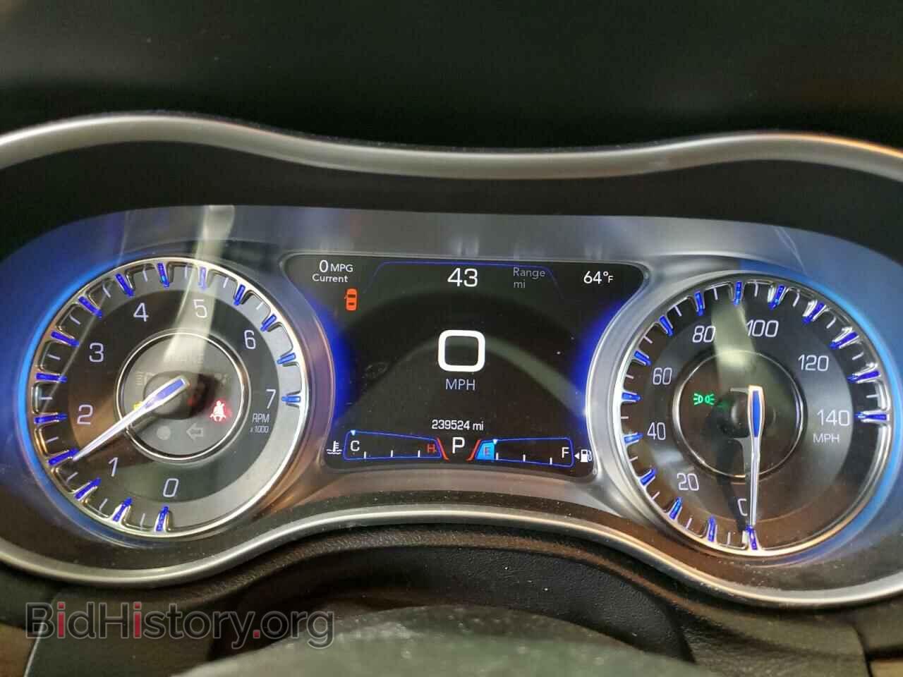 2015 CHRYSLER 300 - VIN: 2C3CCASG4FH767394 - Фото 9