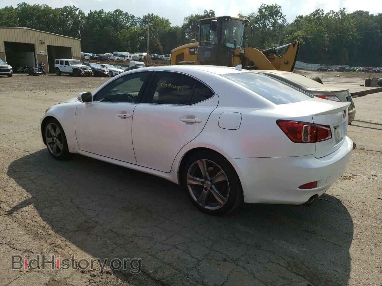 2011 LEXUS IS - VIN: JTHBF5C23B5155647 - Фото 2