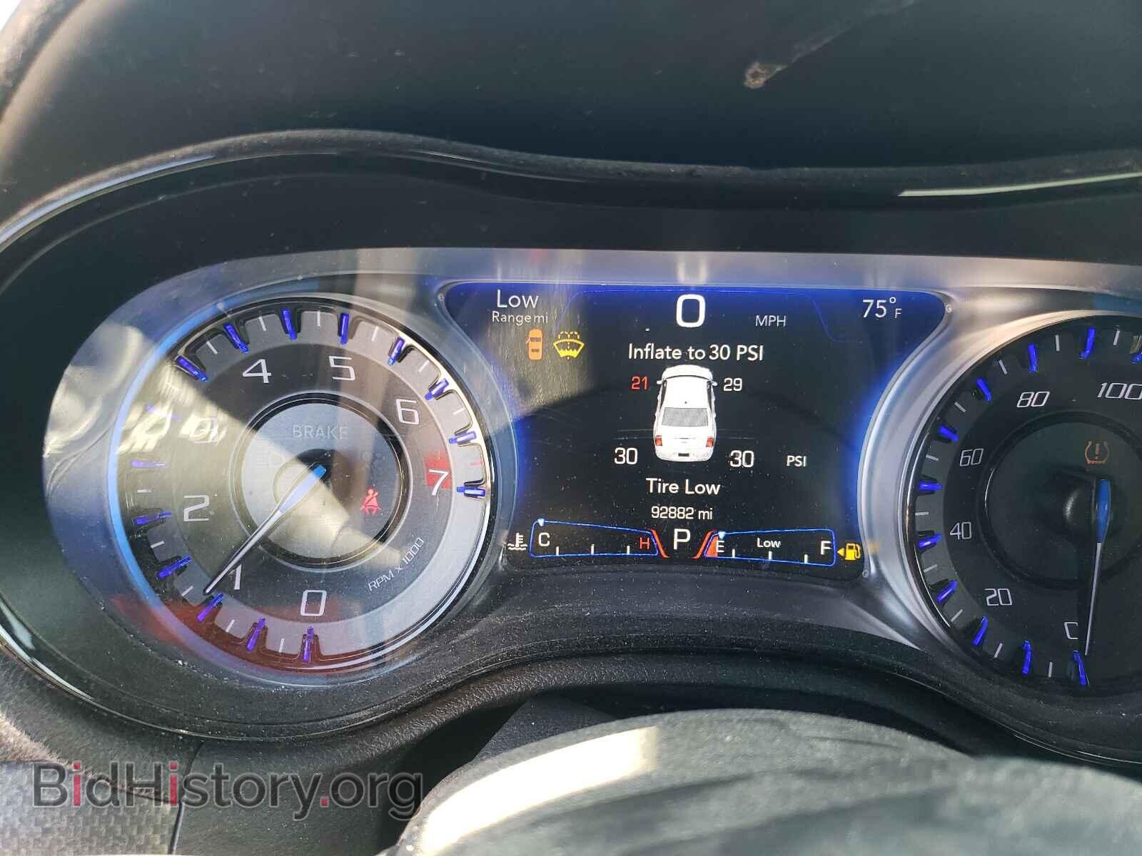 2016 CHRYSLER 300 - VIN: 2C3CCAGGXGH278363 - Фото 8