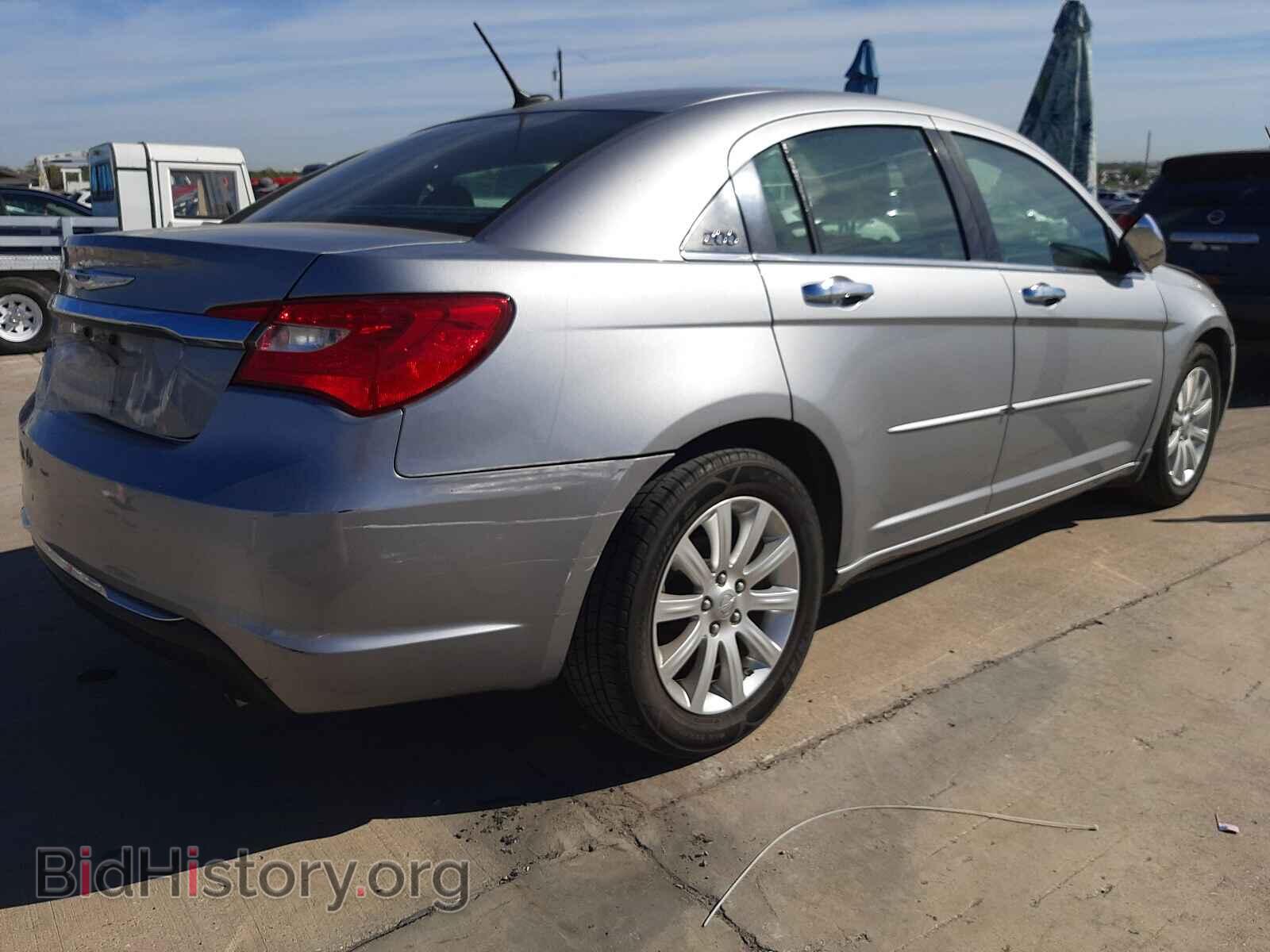 2013 CHRYSLER 200 - VIN: 1C3CCBCG9DN607682 - Фото 4