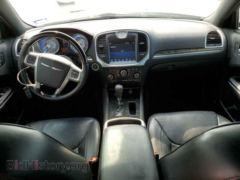 2012 Chrysler 300 (VIN 2C3CCAET1CH279573) — фото 8 из 13