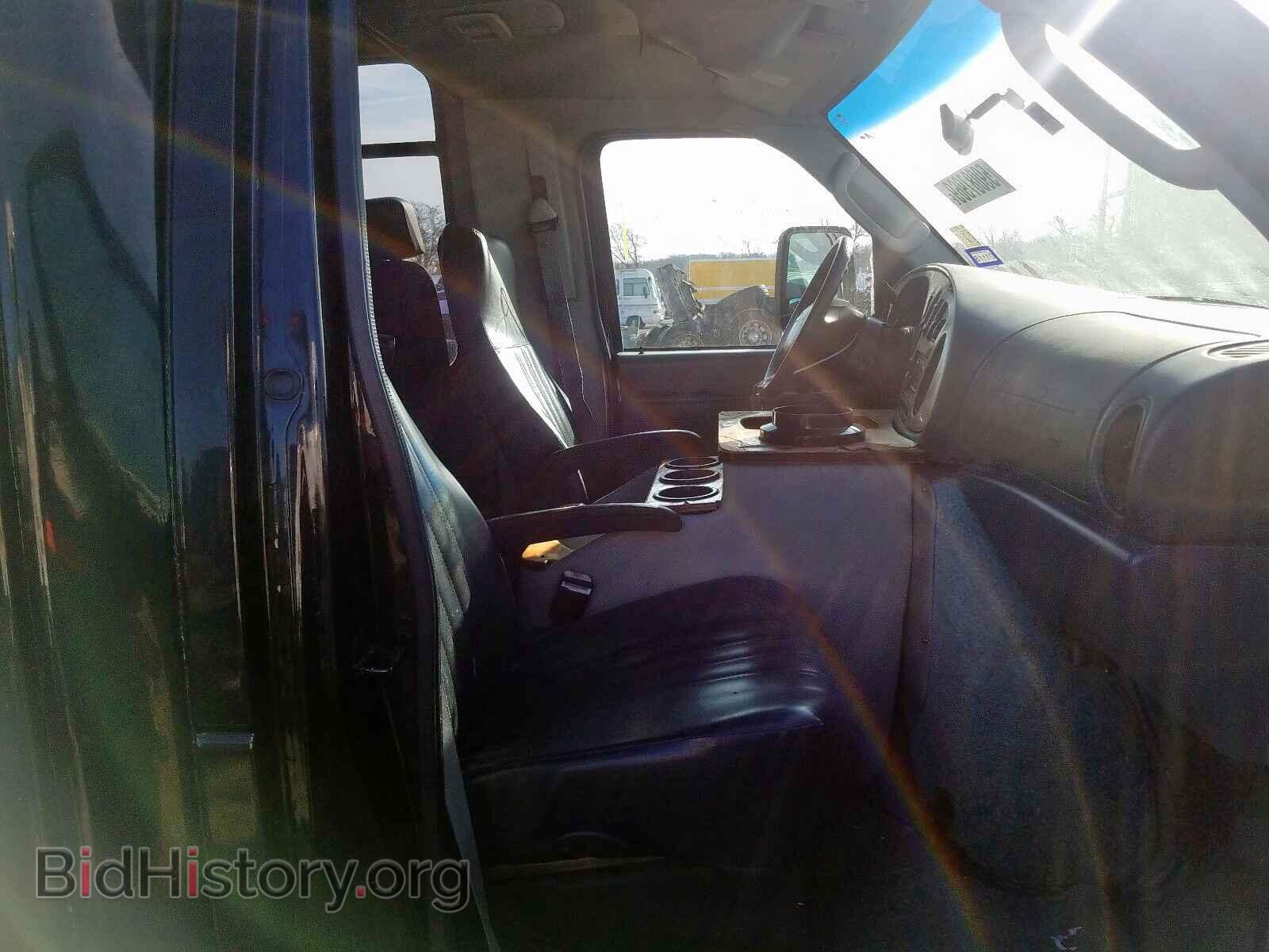 2004 FORD ECONOLINE - VIN: 1FDWE35S24HA37044 - Фото 5