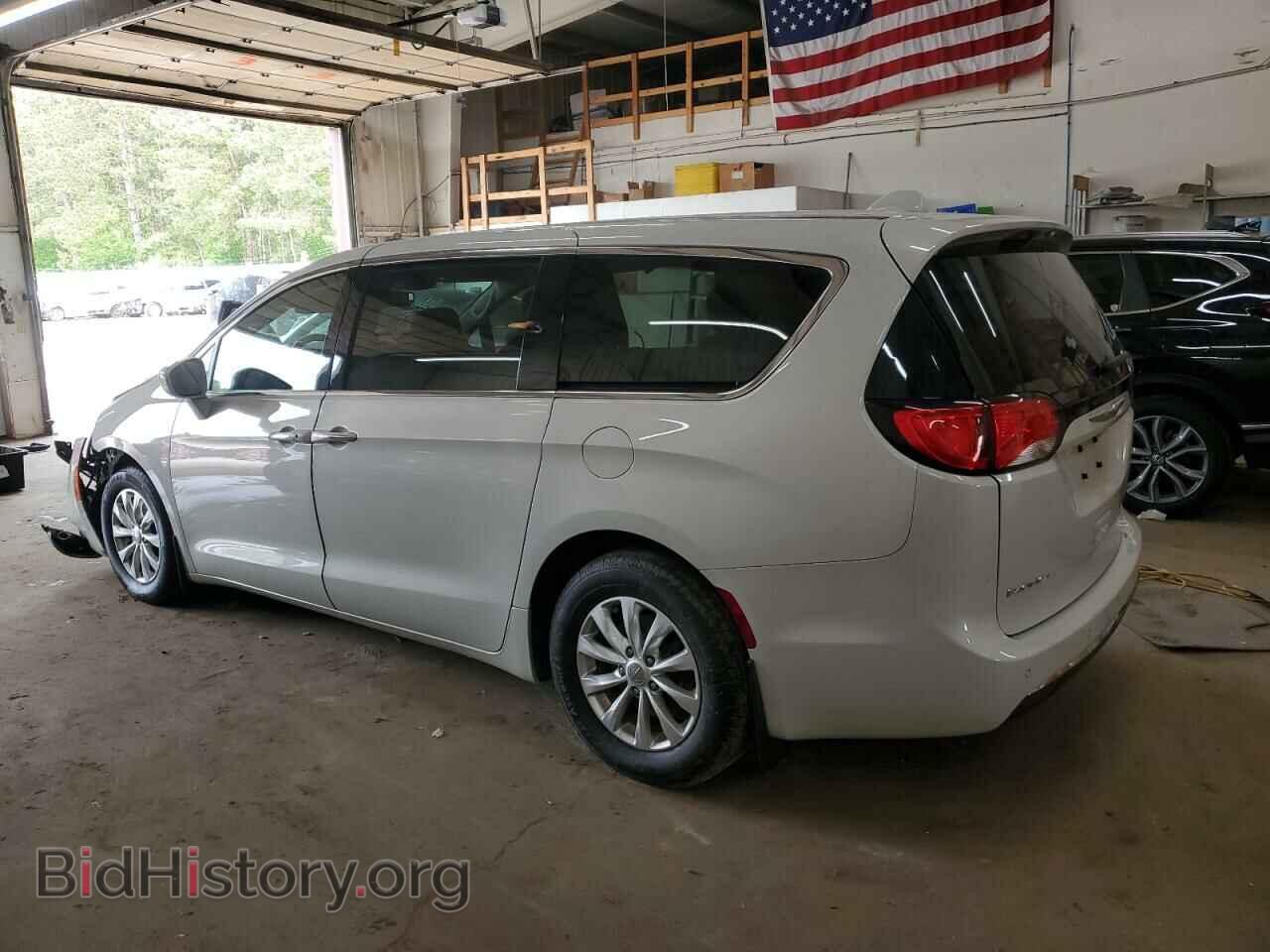 2019 CHRYSLER PACIFICA - VIN: 2C4RC1FG2KR589182 - Фото 2