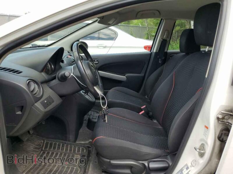 2011 Mazda 2 (VIN JM1DE1HY8B0107206) — фото 7 из 12