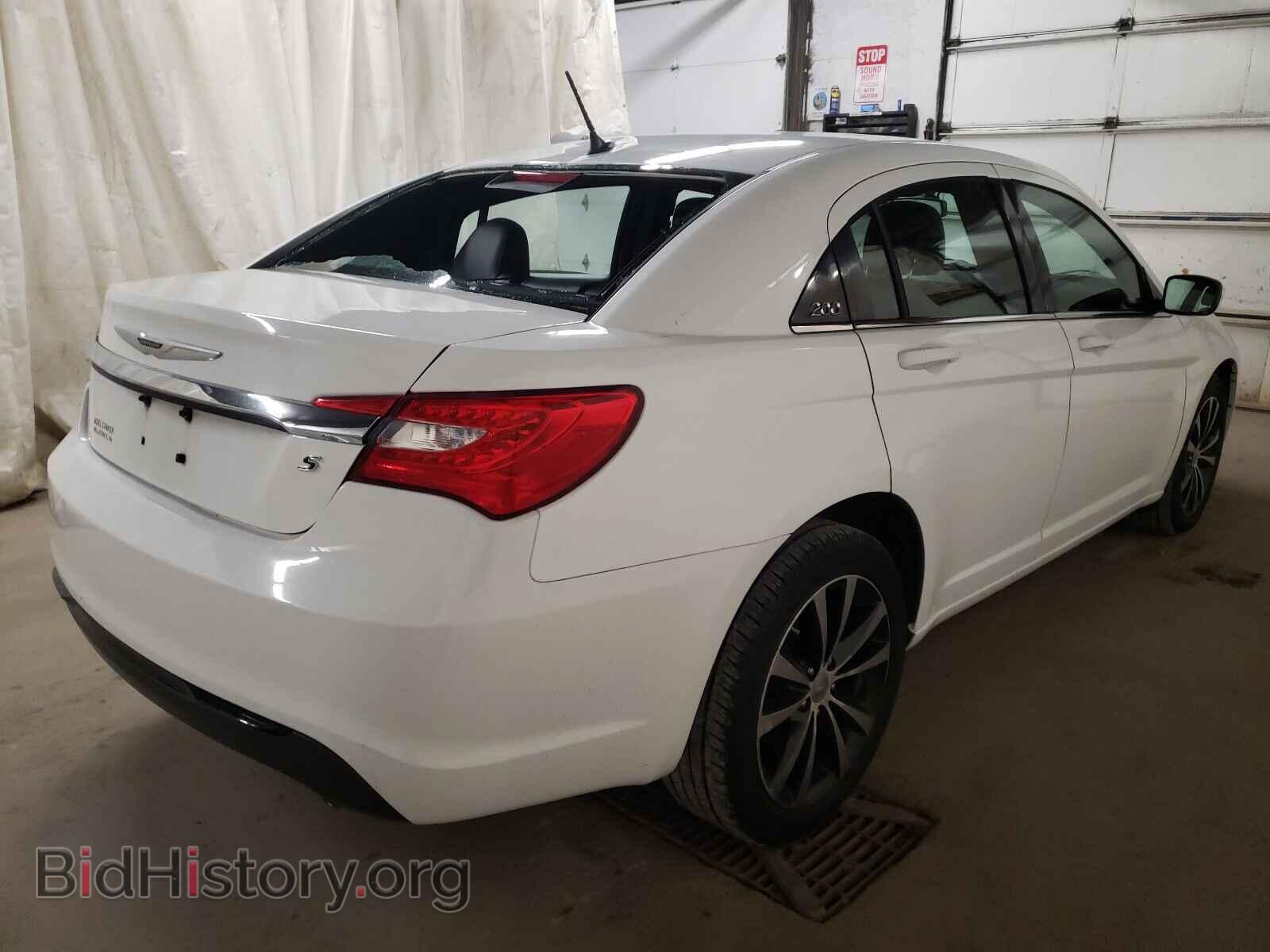 2011 CHRYSLER 200 - VIN: 1C3BC8FG4BN597036 - Фото 4