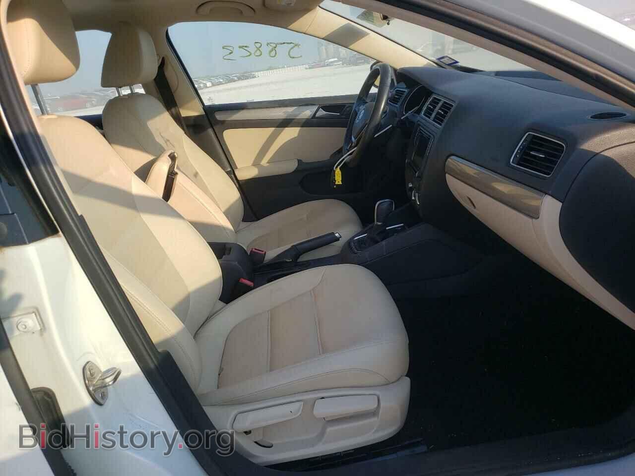 2017 VOLKSWAGEN JETTA - VIN: 3VWDB7AJ0HM328357 - Photo 5
