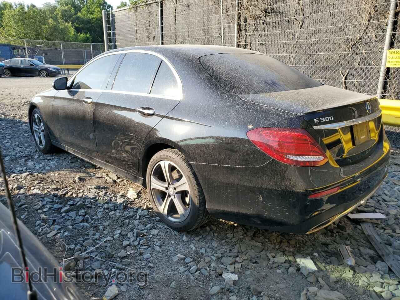 2017 MERCEDES-BENZ E-CLASS - VIN: WDDZF4KB5HA125129 - Фото 2