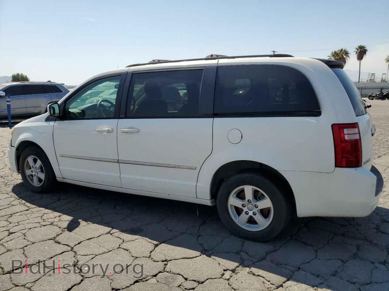 2010 DODGE CARAVAN - VIN: 2D4RN5D10AR201884 - Photo 2