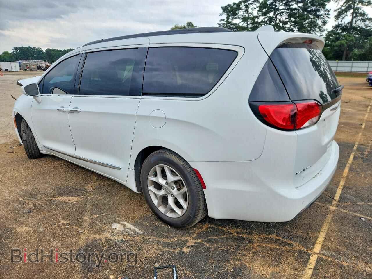 2017 CHRYSLER PACIFICA - VIN: 2C4RC1BG1HR820331 - Photo 2