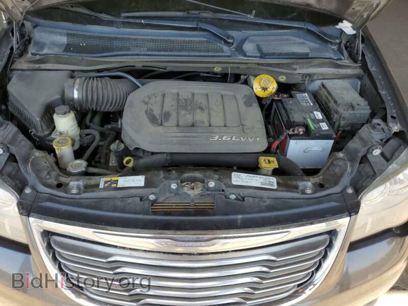 2016 Chrysler MINIVAN (VIN 2C4RC1BGXGR287958) — photo 12 of 13