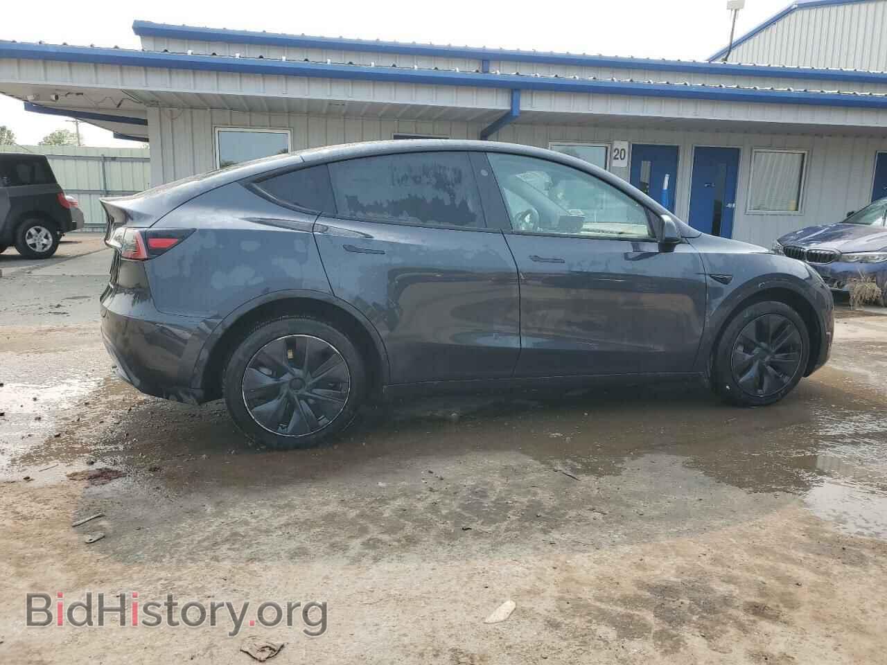 2024 TESLA MODEL Y - VIN: 7SAYGDEE3RF200933 - Photo 3