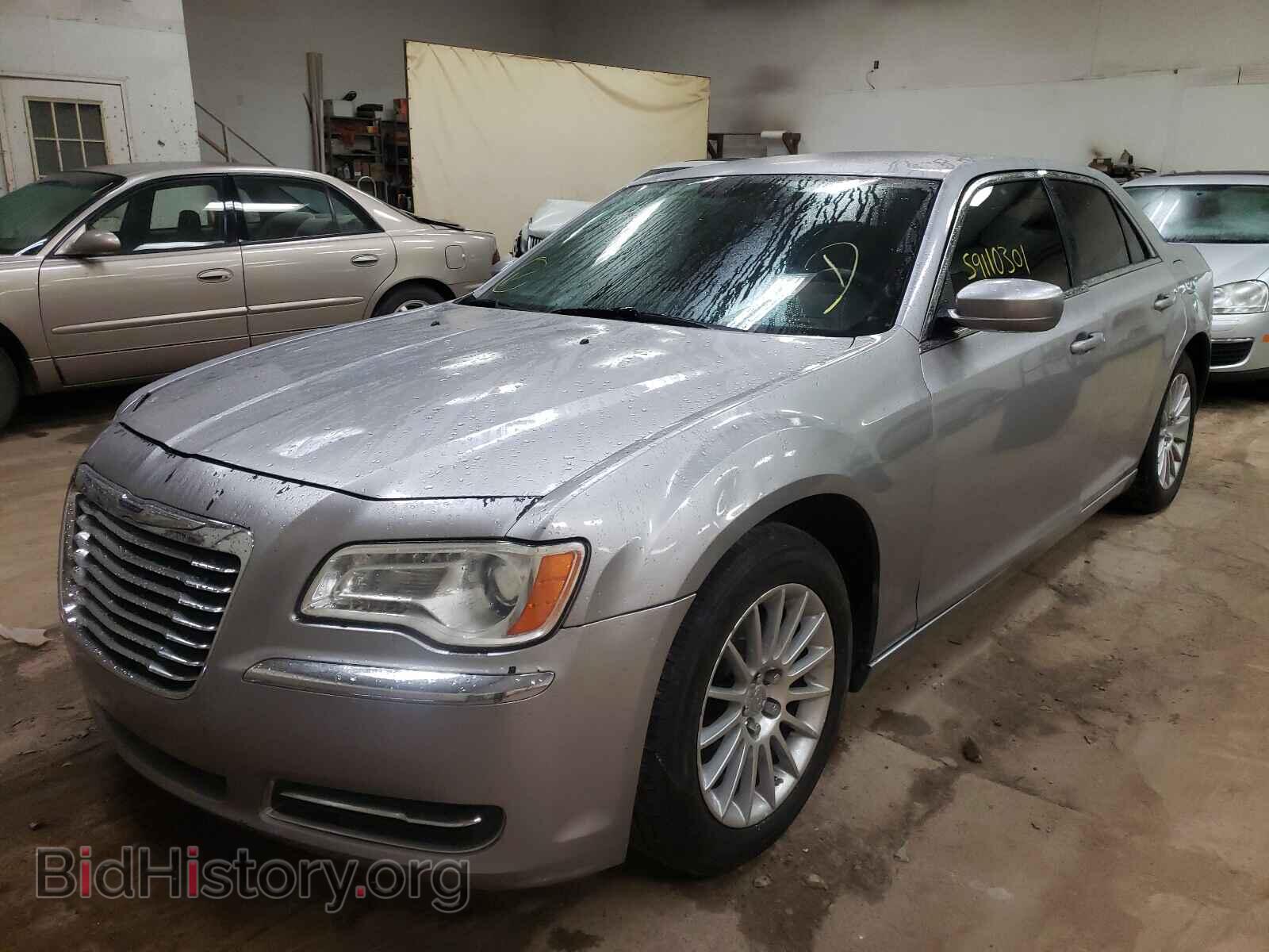 2014 CHRYSLER 300 - VIN: 2C3CCAAG2EH288679 - Фото 2