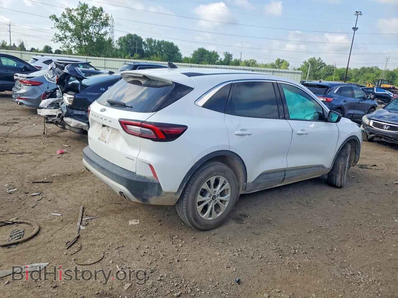 2023 FORD ESCAPE - VIN: 1FMCU9GNXPUB04551 - Фото 3
