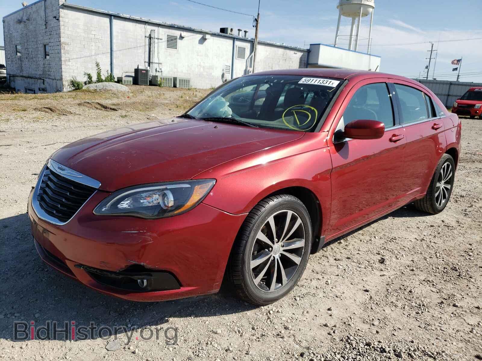 2013 CHRYSLER 200 - VIN: 1C3CCBBG6DN738070 - Фото 2