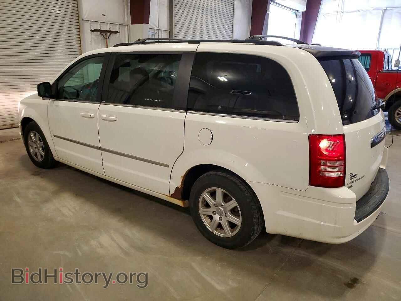 2010 CHRYSLER MINIVAN - VIN: 2A4RR8DX9AR436625 - Фото 2