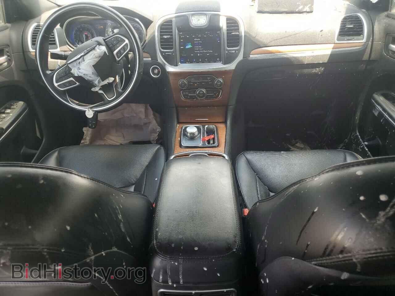 2018 CHRYSLER 300 - VIN: 2C3CCAPTXJH211217 - Фото 8