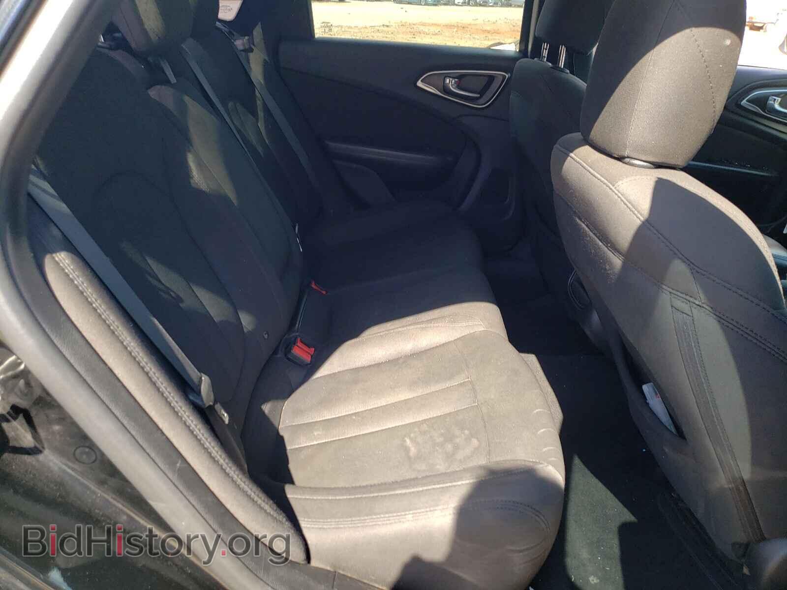 2016 CHRYSLER 200 - VIN: 1C3CCCAB0GN112479 - Фото 6