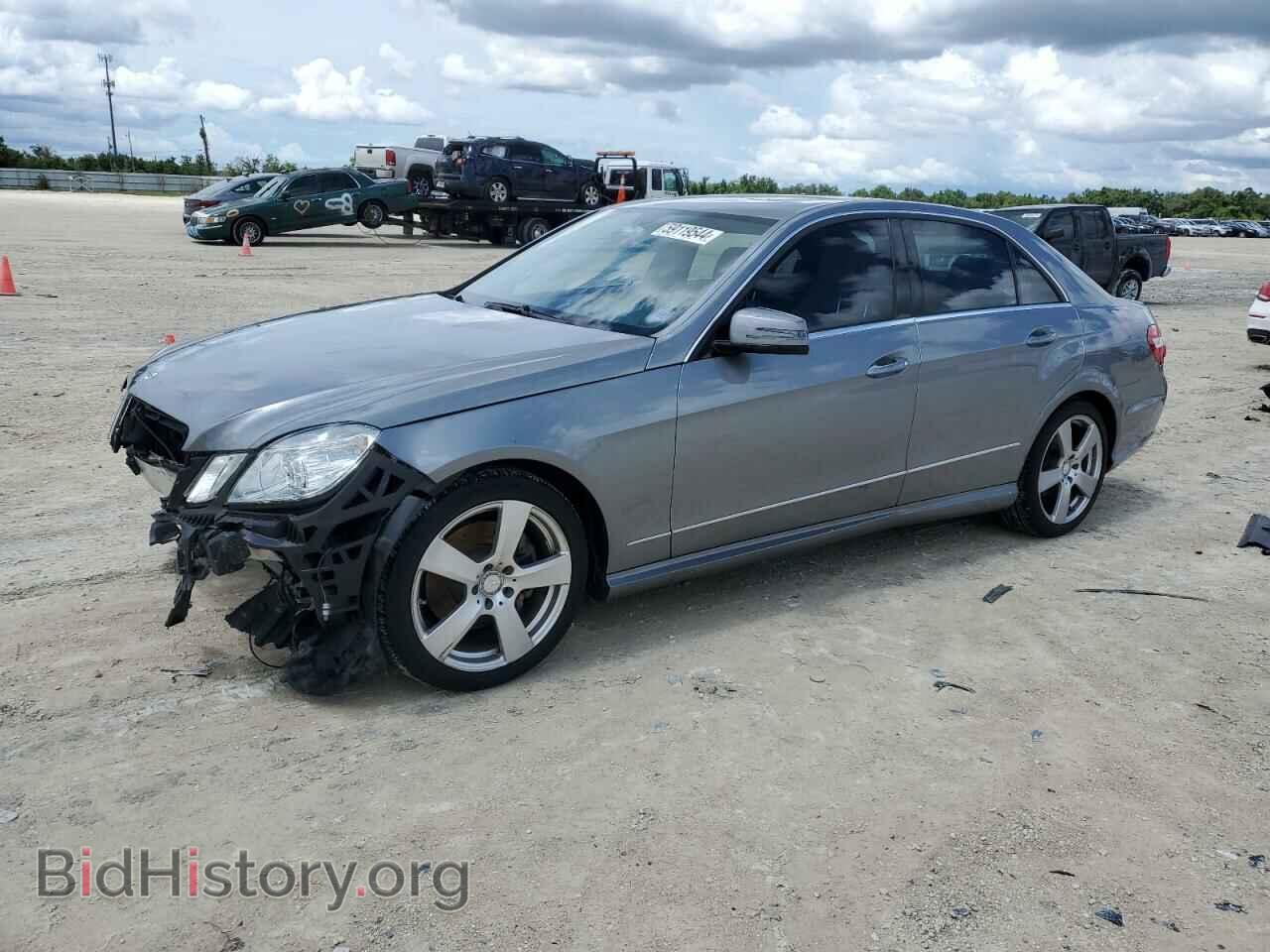 Photo WDDHF8HB4AA213010 - MERCEDES-BENZ E-CLASS 2010