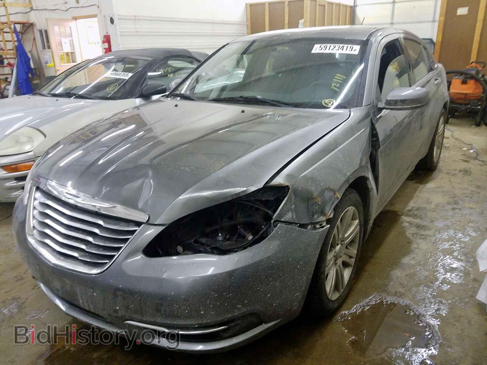 2013 CHRYSLER 200 - VIN: 1C3CCBBB1DN525676 - Фото 2