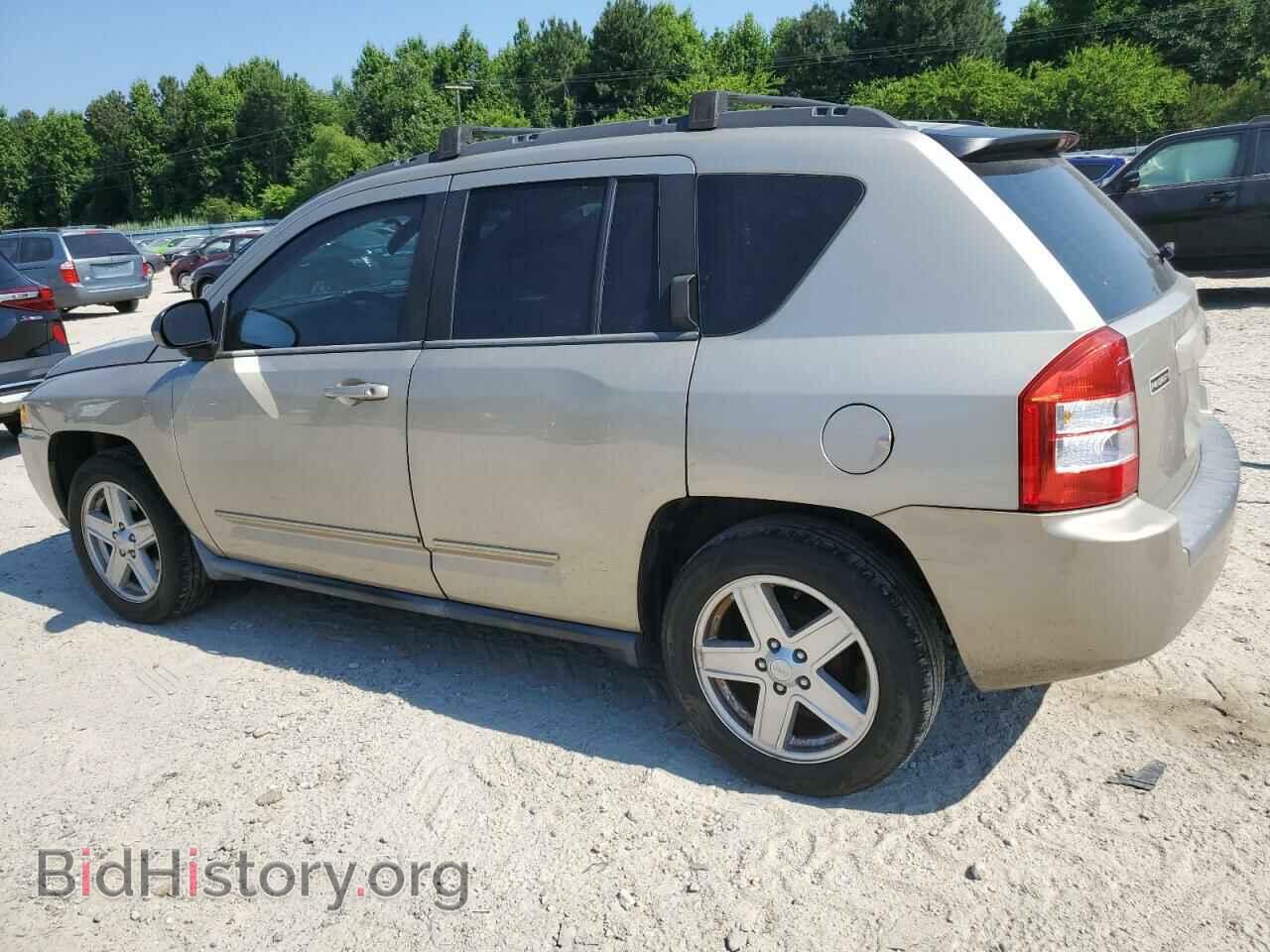 2010 JEEP COMPASS - VIN: 1J4NT4FB2AD585357 - Фото 2