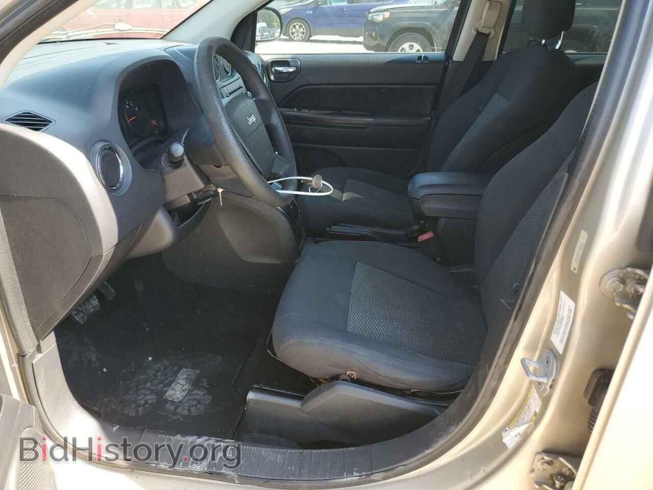2010 JEEP COMPASS - VIN: 1J4NT4FB2AD585357 - Фото 7