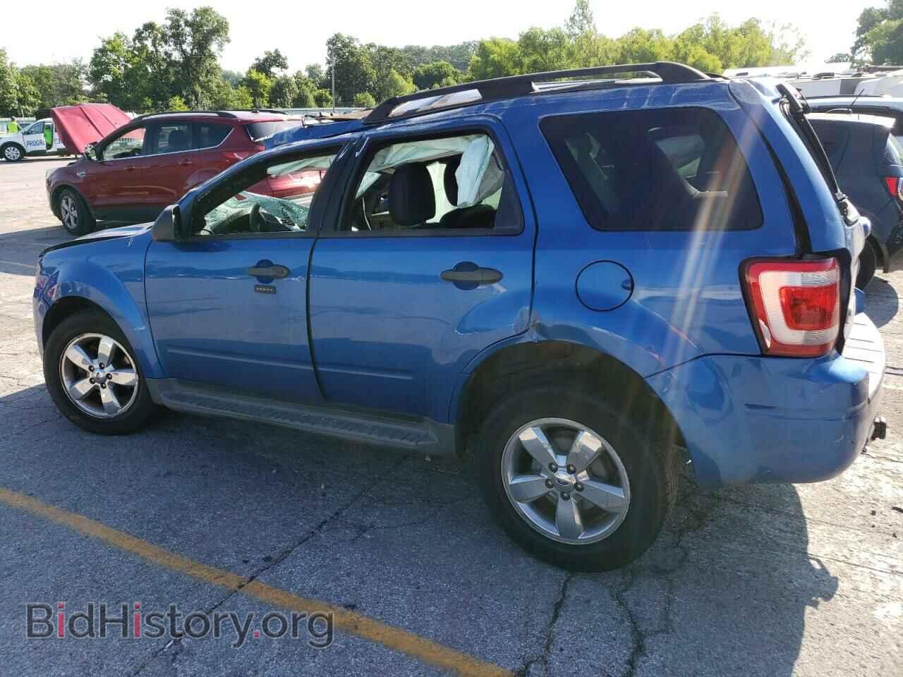 2011 FORD ESCAPE - VIN: 1FMCU9DG7BKA67307 - Фото 2