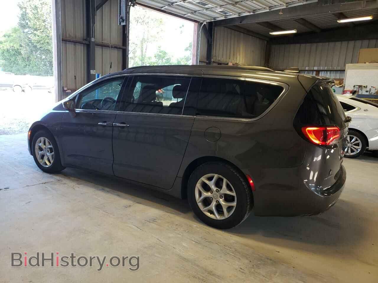2018 CHRYSLER PACIFICA - VIN: 2C4RC1FG3JR316749 - Фото 2
