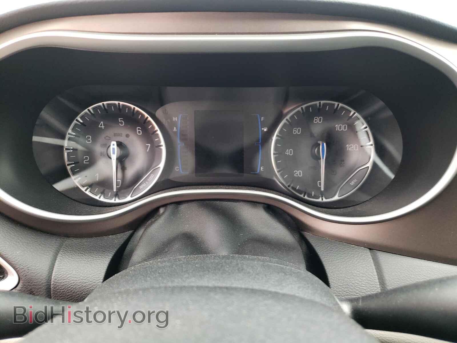 2019 CHRYSLER PACIFICA - VIN: 2C4RC1BG0KR651877 - Photo 8