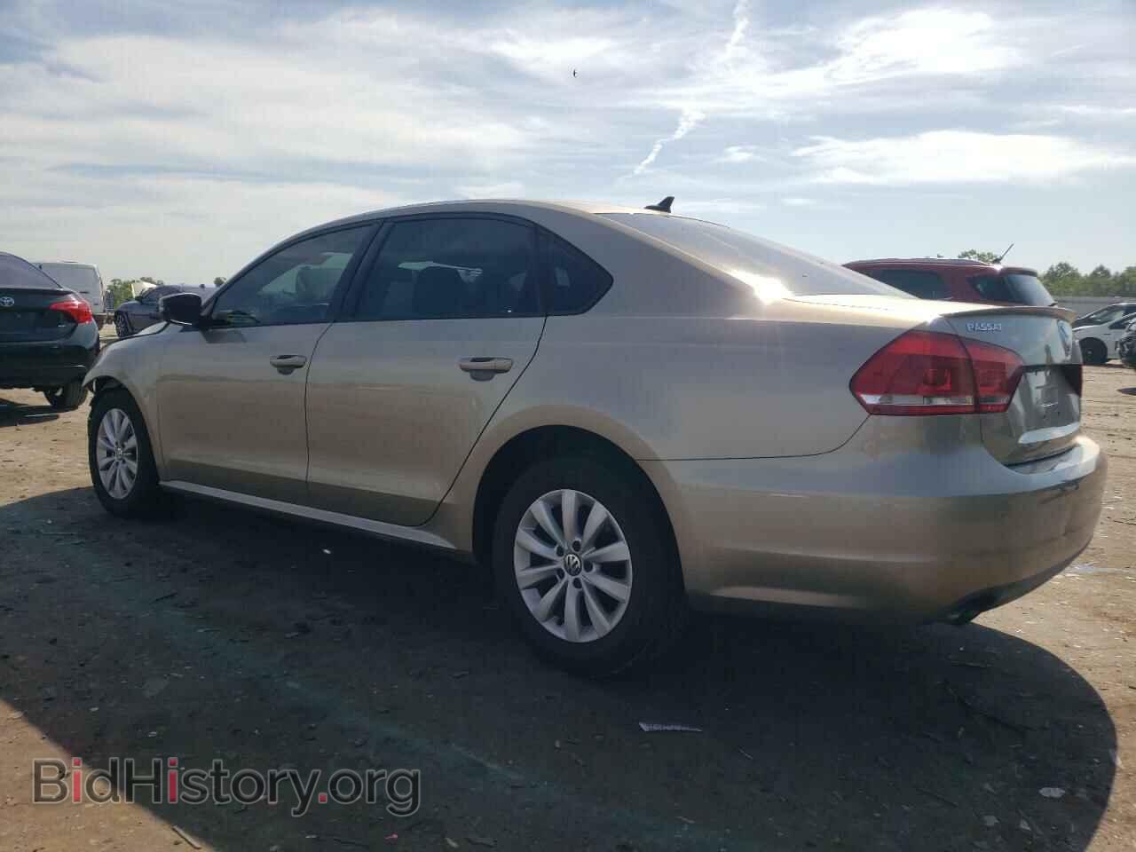 2015 VOLKSWAGEN PASSAT - VIN: 1VWAS7A34FC015332 - Фото 2