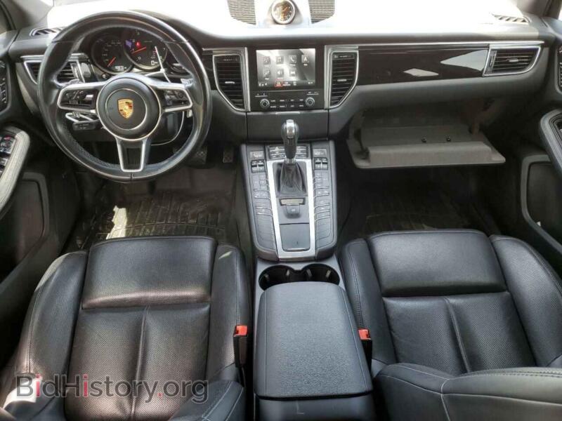 2017 Porsche MACAN (VIN WP1AA2A52HLB02285) — фото 8 из 13