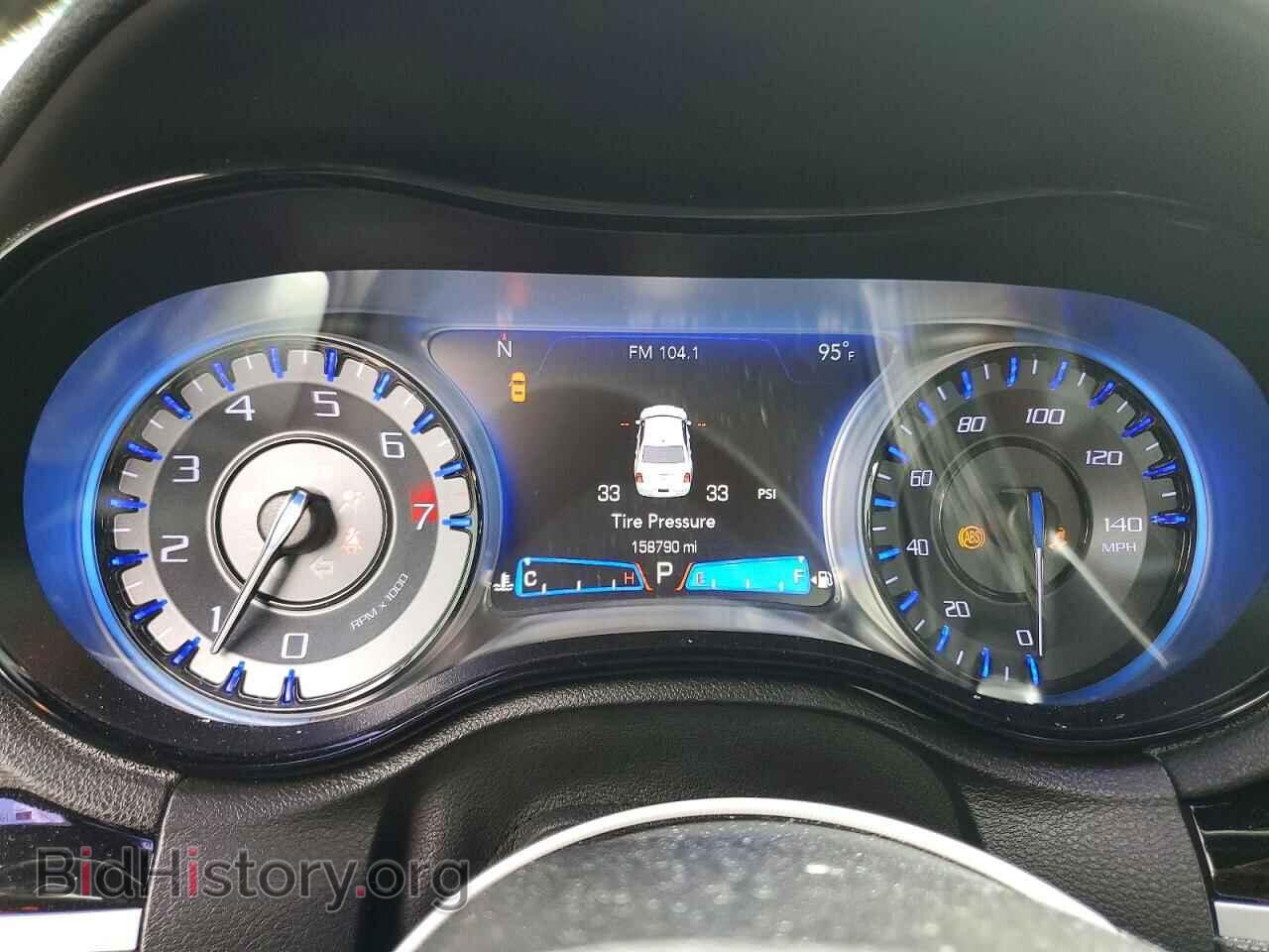 2019 CHRYSLER 300 - VIN: 2C3CCABGXKH570319 - Фото 9