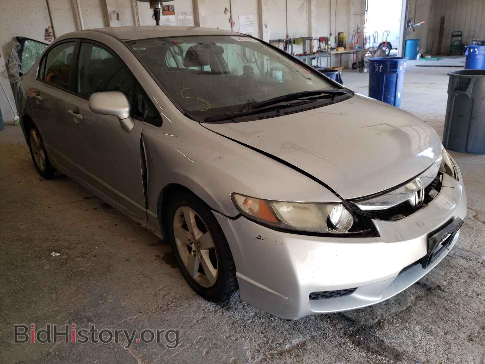 Photo 19XFA1F63BE031262 - HONDA CIVIC 2011