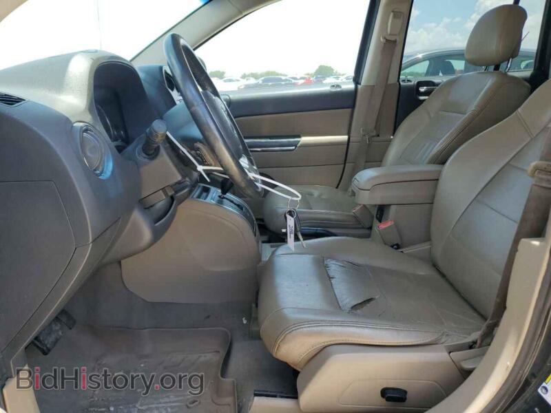 2011 Jeep COMPASS (VIN 1J4NT5FB4BD151738) — photo 7 of 13