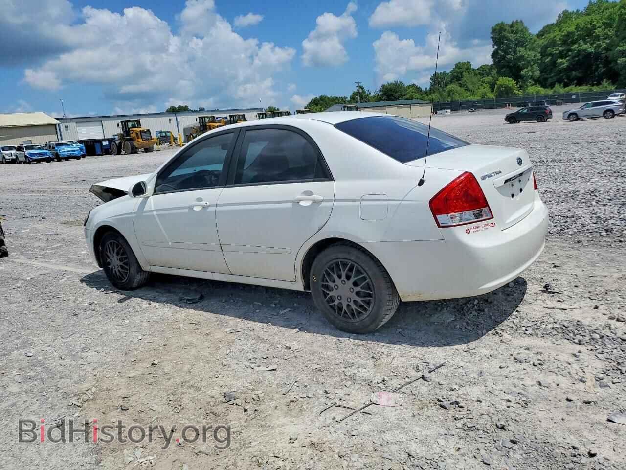 2007 KIA SPECTRA - VIN: KNAFE121175432839 - Photo 2