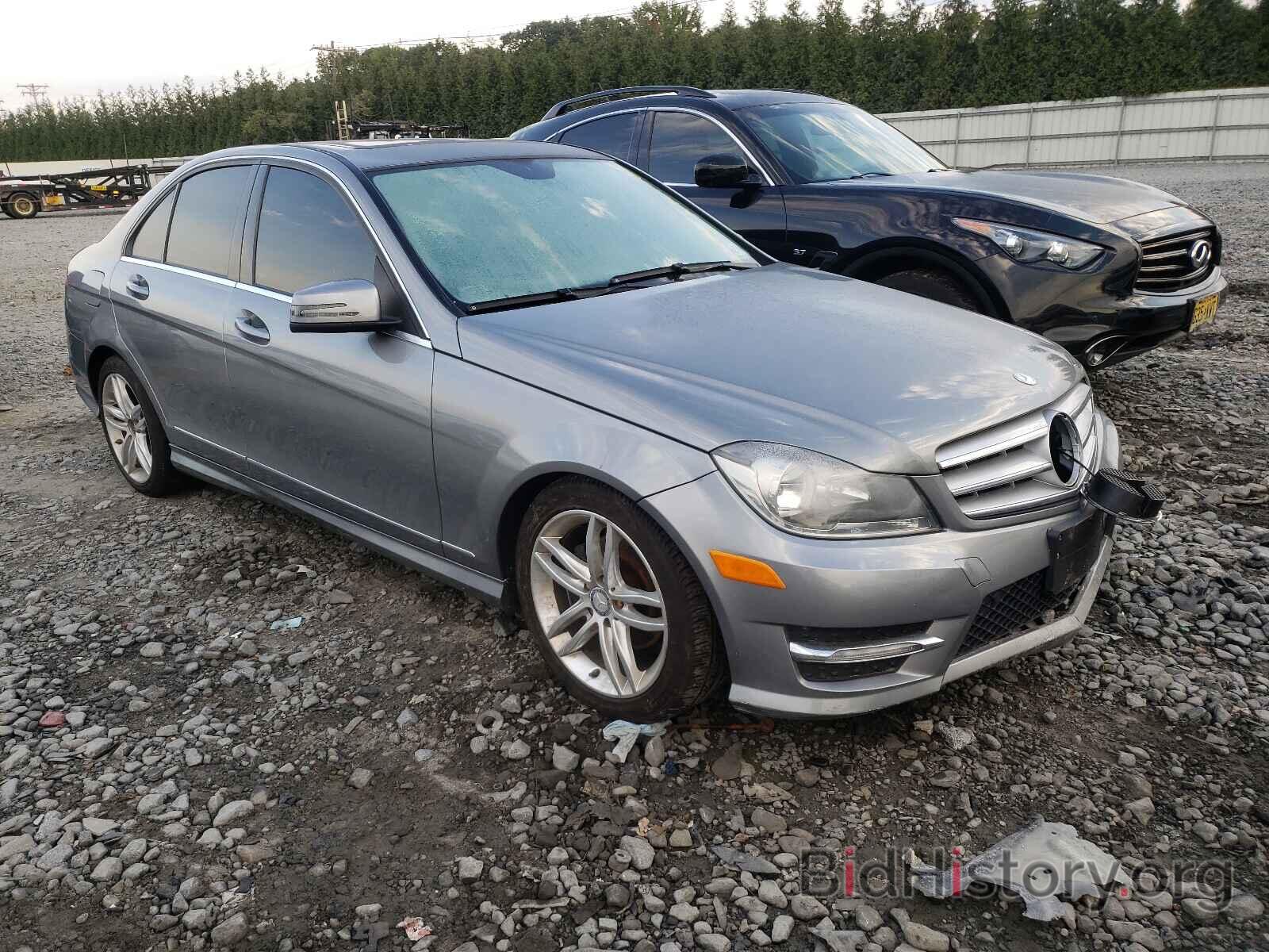 Photo WDDGF8BBXCR231763 - MERCEDES-BENZ C-CLASS 2012