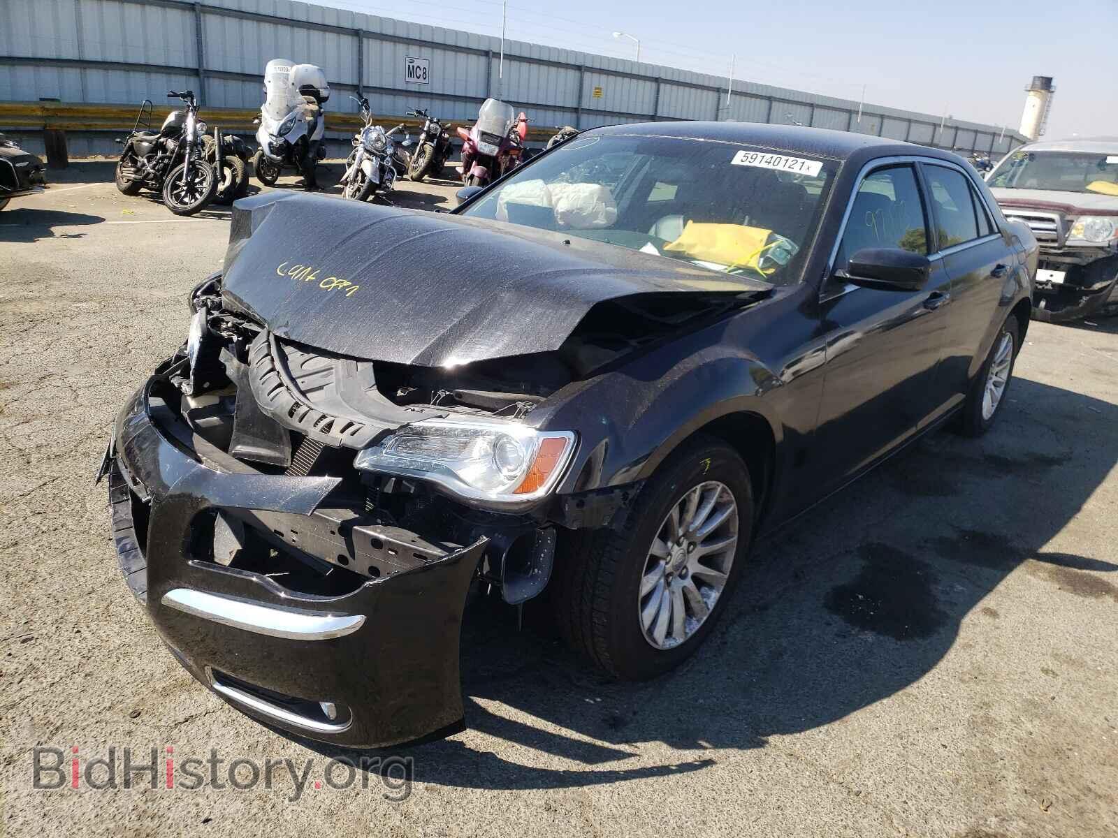 2013 CHRYSLER 300 - VIN: 2C3CCAAG8DH599161 - Фото 2