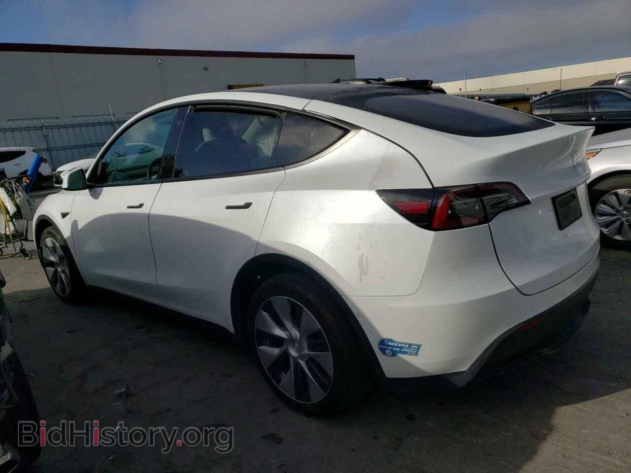 2021 TESLA MODEL Y - VIN: 5YJYGAEE3MF197603 - Photo 2