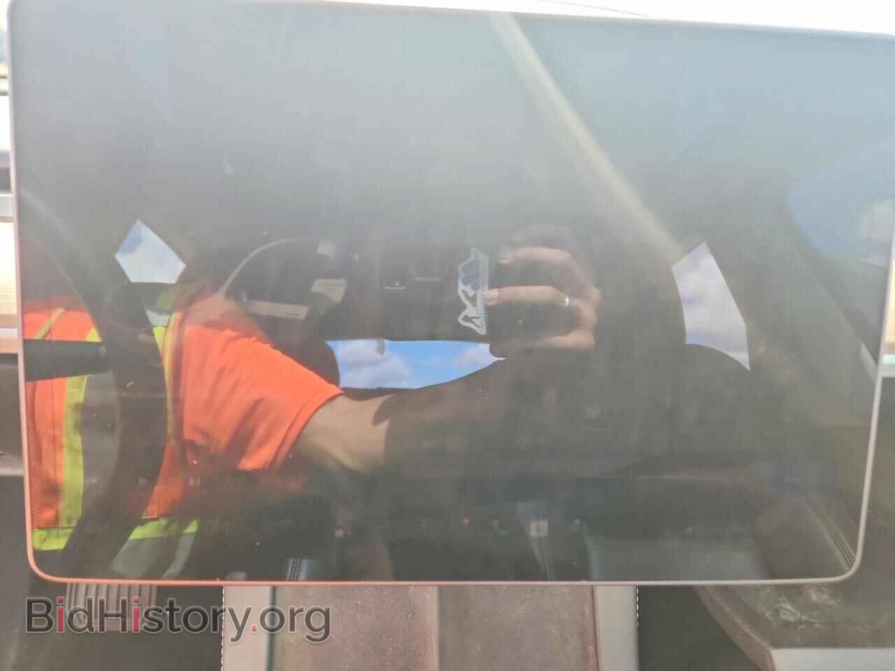 2024 TESLA MODEL Y - VIN: 7SAYGDED0RF041831 - Photo 9