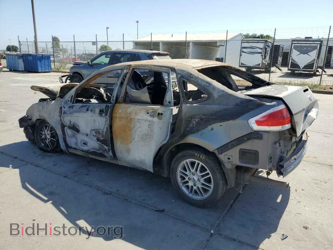 2009 FORD FOCUS - VIN: 1FAHP35N29W255771 - Фото 2