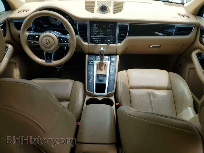 2016 Porsche MACAN (VIN WP1AB2A52GLB46475) — photo 8 of 14