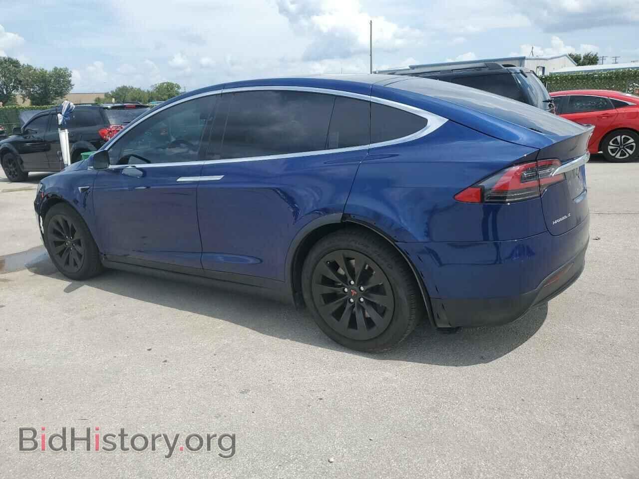 2017 TESLA MODEL X - VIN: 5YJXCBE22HF077428 - Фото 2