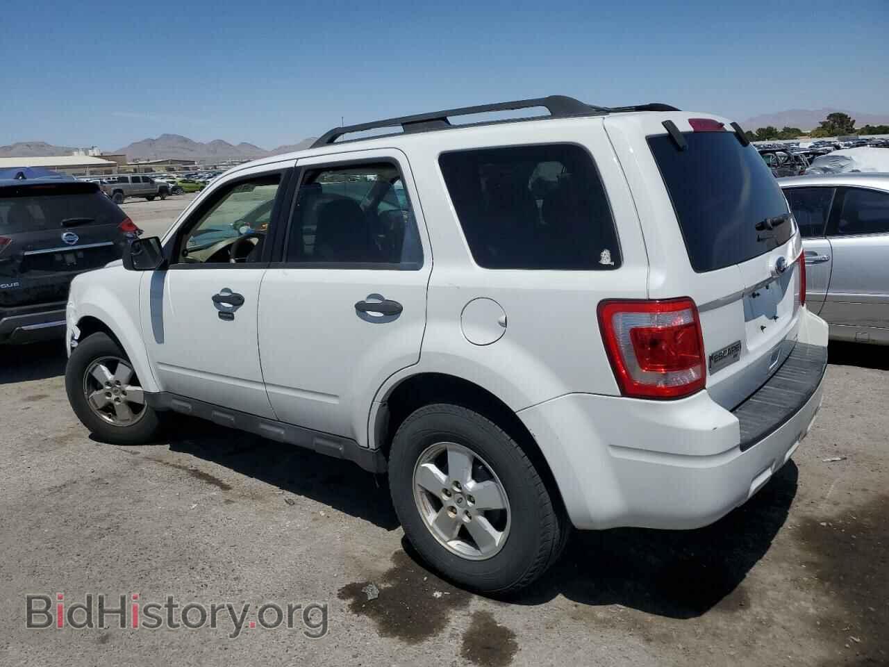 2011 FORD ESCAPE - VIN: 1FMCU9D78BKB54830 - Photo 2