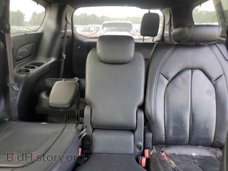 2018 Chrysler PACIFICA (VIN 2C4RC1EG7JR362280) — photo 10 of 13