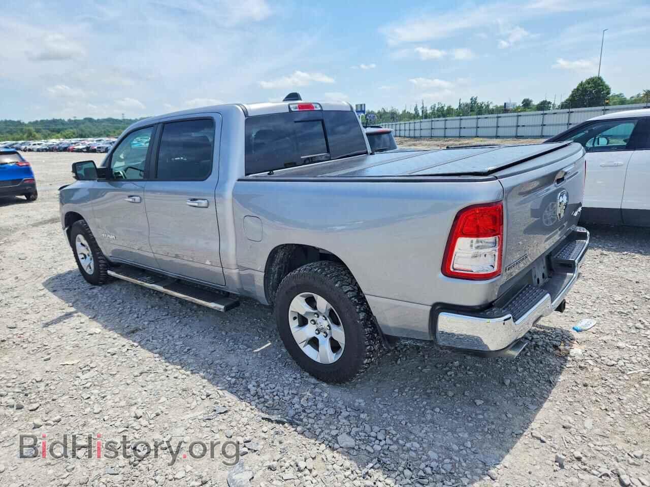 2020 RAM 1500 - VIN: 1C6SRFFT3LN366813 - Photo 2