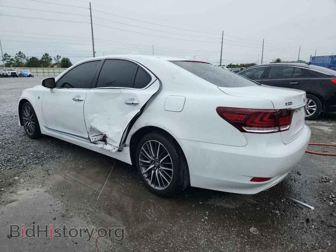 2016 LEXUS LS460 - VIN: JTHBL5EF9G5141462 - Photo 2